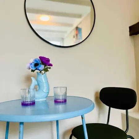Apartment Comfortable Apt With Garden And Washing Machine *